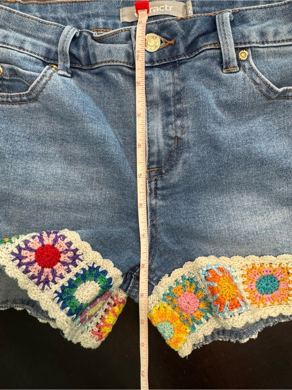 Tractr Girls Denim Shorts Size 12 Crochet Hem Boho Festival Light Wash Stretch - Picture 12 of 15